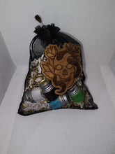 Load image into Gallery viewer, Reusable air freshener- Snake skull
