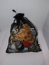 Load image into Gallery viewer, Reusable air freshener- Skull crown
