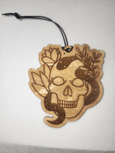 Load image into Gallery viewer, Reusable air freshener- Snake skull